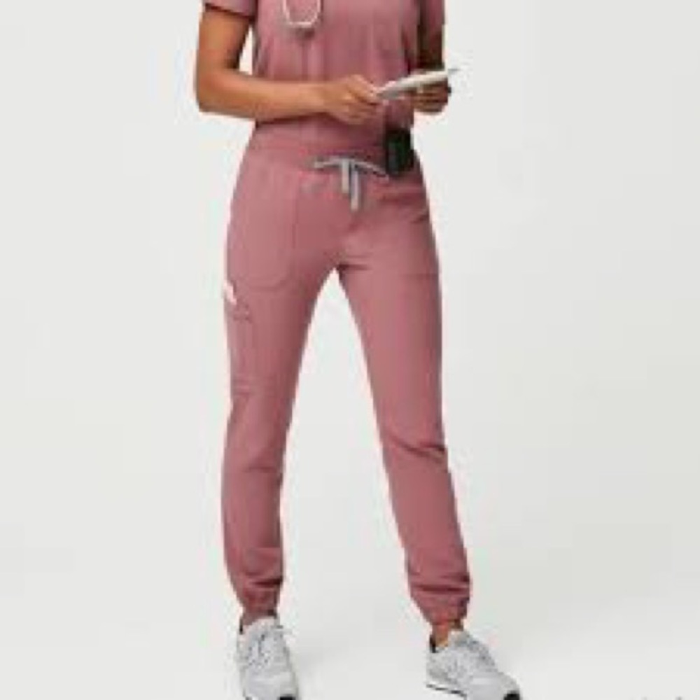 Figs mauve Taldora jogger NWT Small